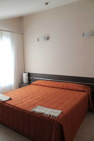 Hotel Residence Aurora Paderno Dugnano 3*,