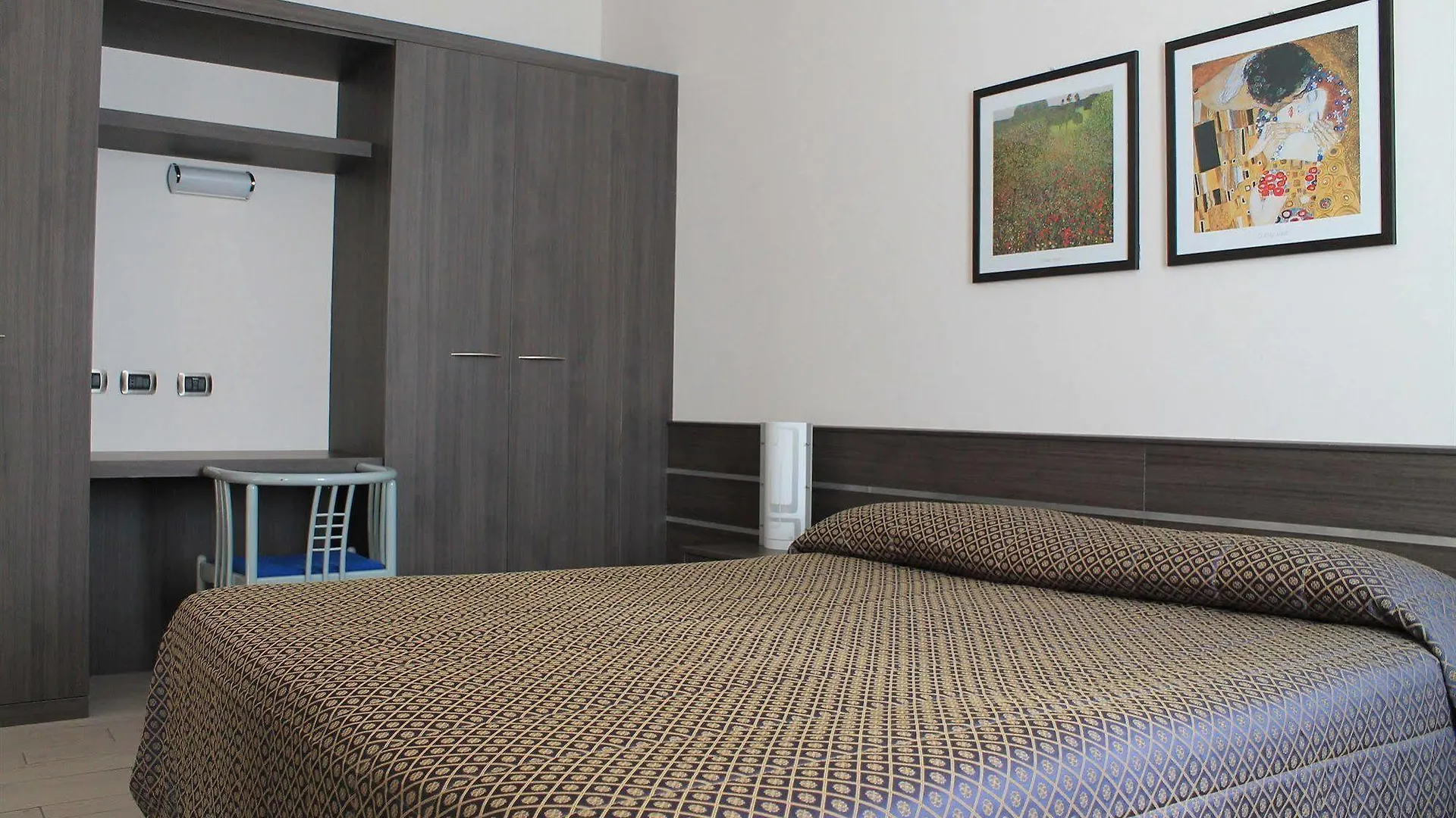 Hotel Residence Aurora Paderno Dugnano 3*,
